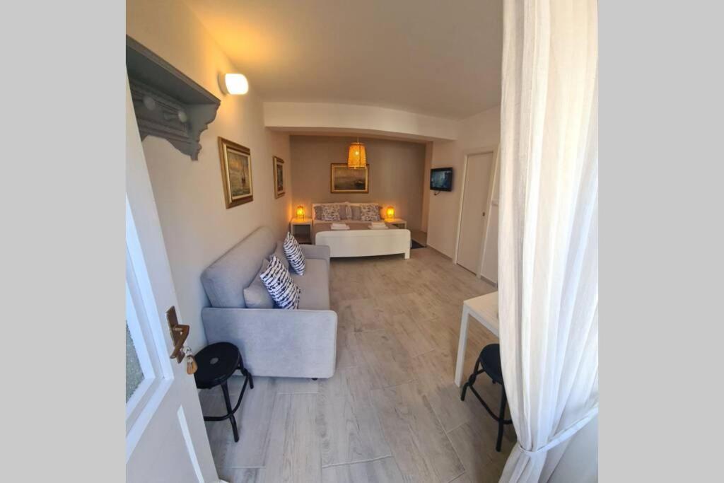 Studio Apartment Marella Вис Экстерьер фото